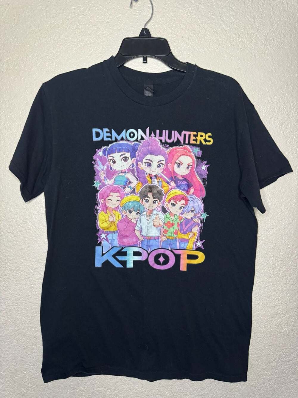 Gildan Demon Hunters KPOP Graphic T-Shirt Size M Black Cotton